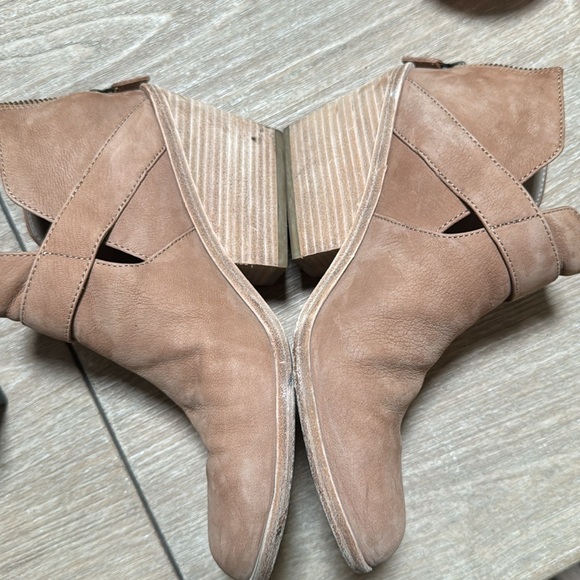 Eileen Fisher ankle boot - Picture 16 of 17